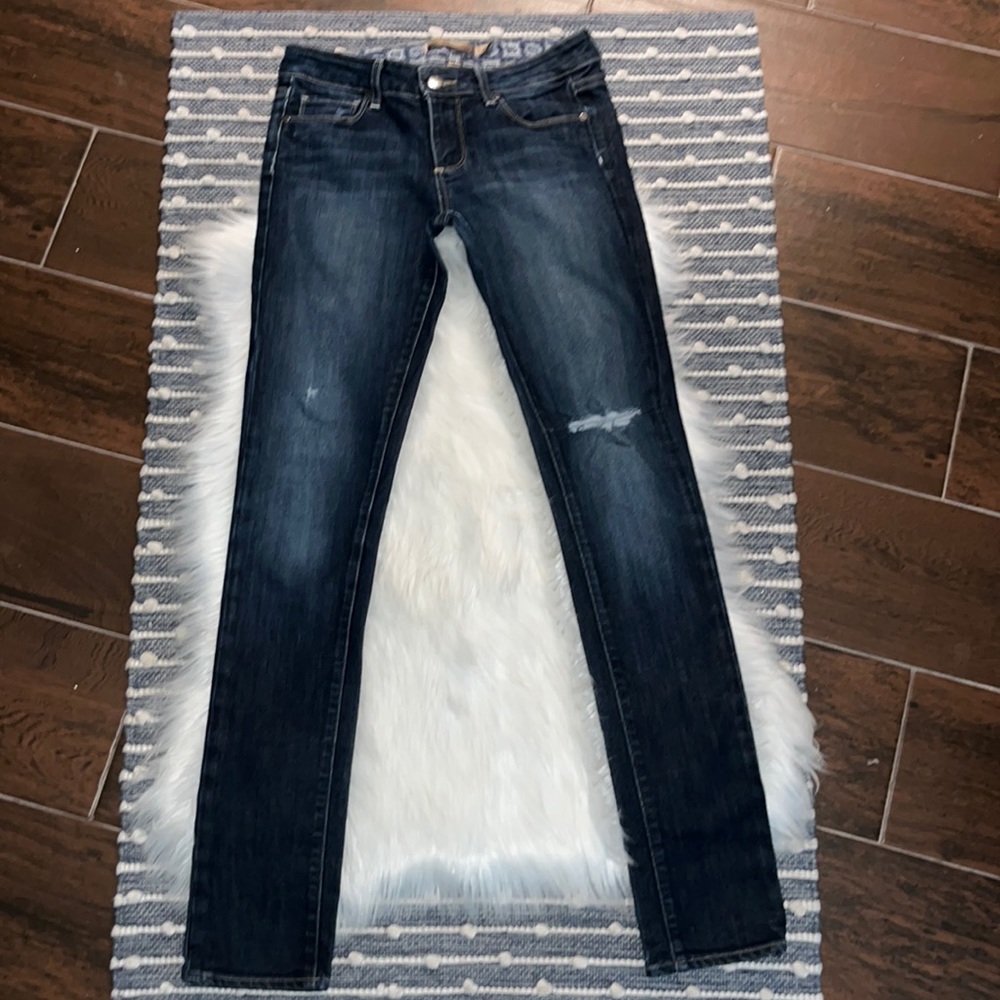 - PAIGE Skyline jeans. Size 26